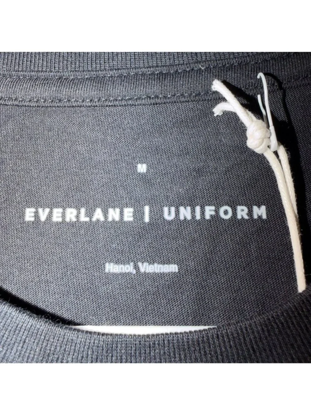 Everlane Uniform The Essential Organic Crew Tshirt Black Size M NWT - Picture 3 of 6